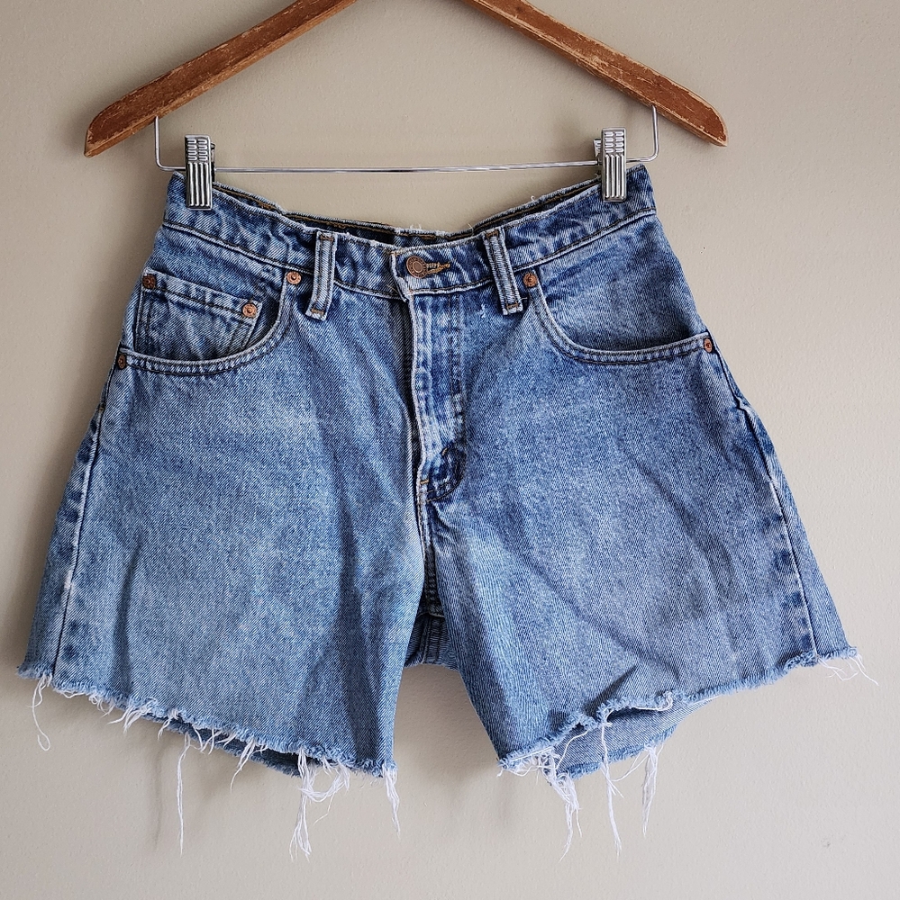 Medium Blu Levi 560 Loose Fit Denim Shorts size 28